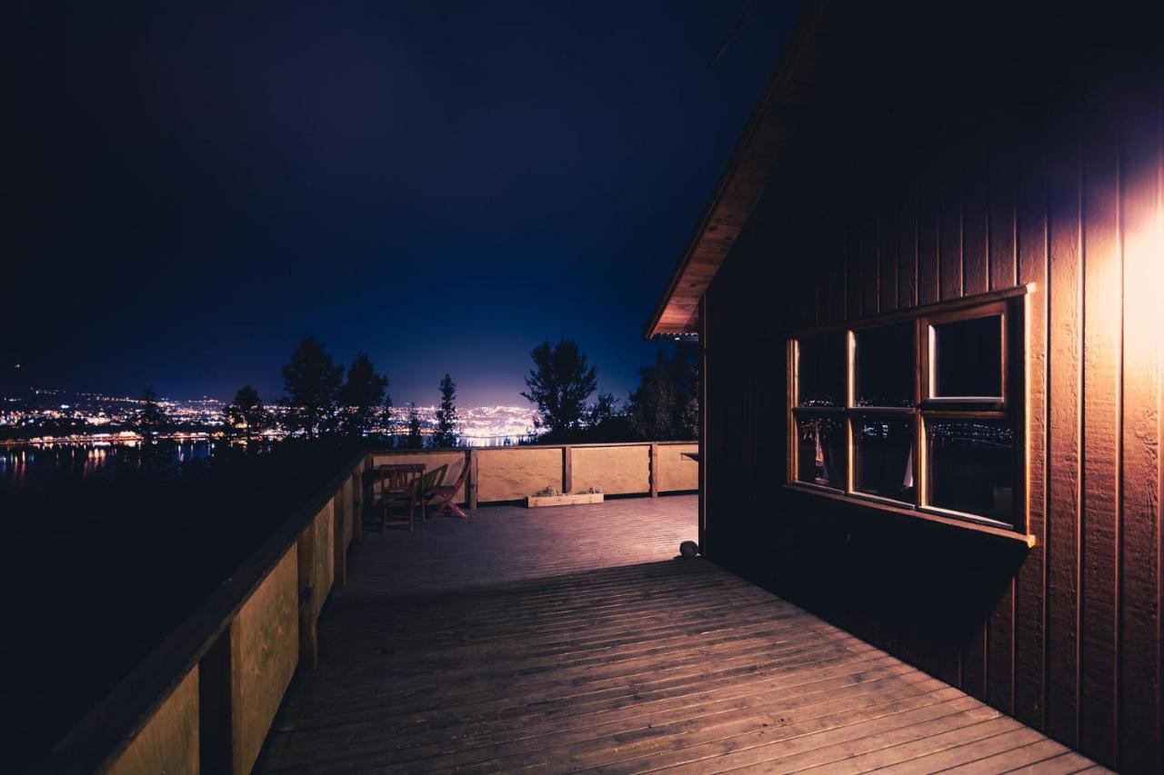 Bjoerkin - Cozy Cabin With Excellent View Akureyri Exterior foto