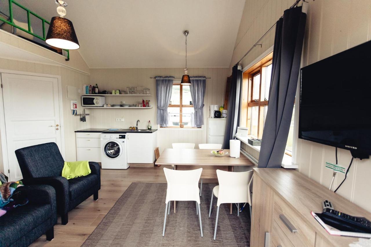 Bjoerkin - Cozy Cabin With Excellent View Akureyri Exterior foto
