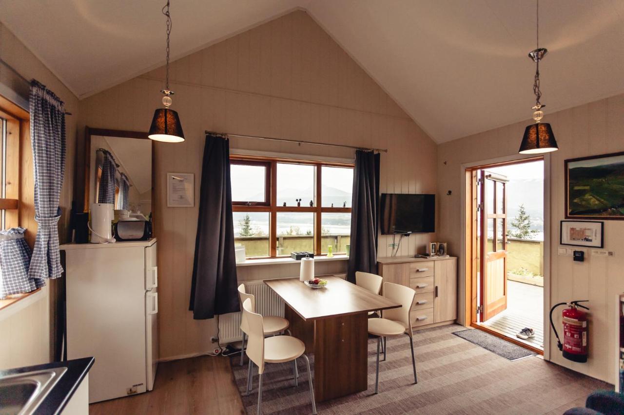 Bjoerkin - Cozy Cabin With Excellent View Akureyri Exterior foto