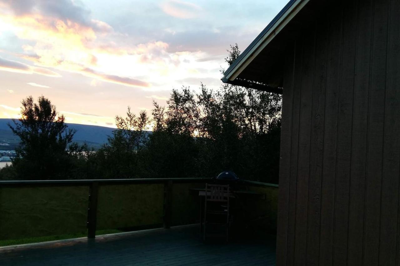 Bjoerkin - Cozy Cabin With Excellent View Akureyri Exterior foto